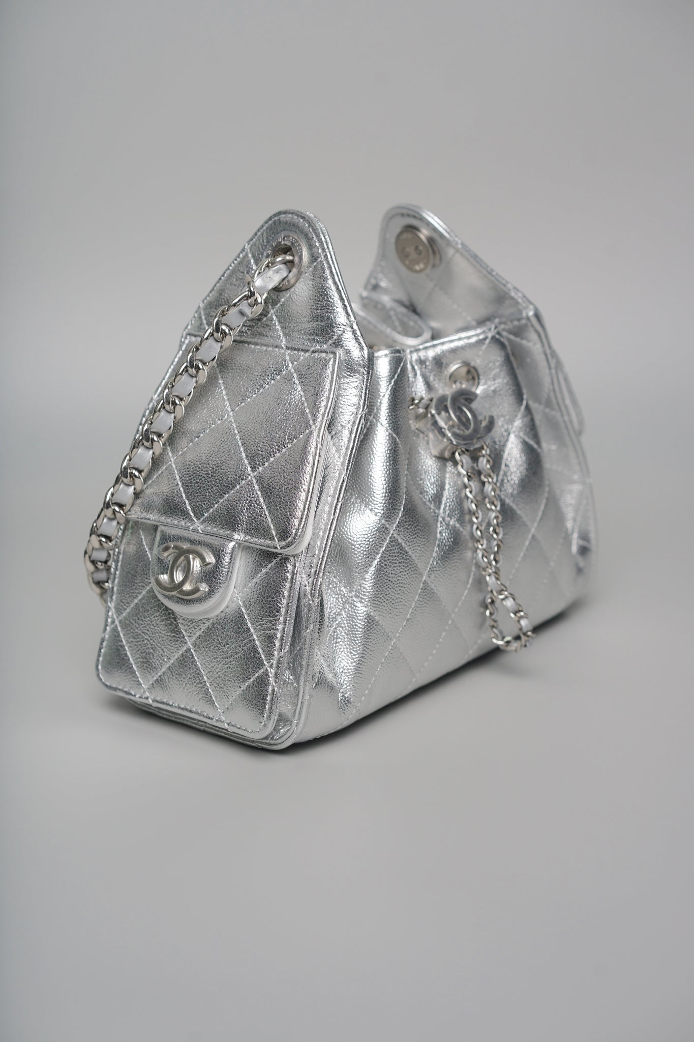 Chanel 25 Mini Handbag in Metallic Grained Calfskin Shw (Brand New)