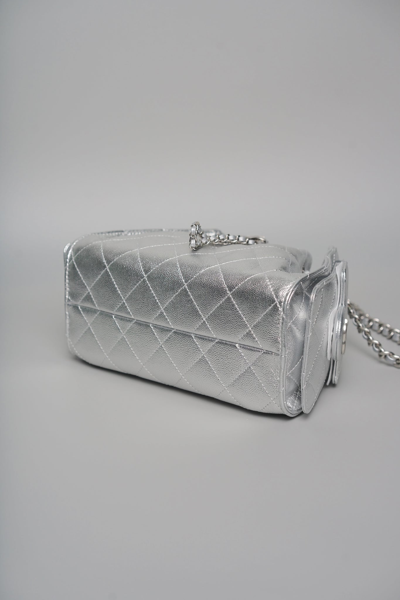 Chanel 25 Mini Handbag in Metallic Grained Calfskin Shw (Brand New)