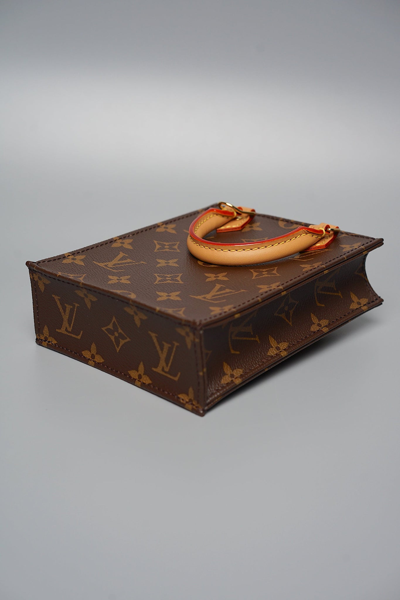 LV Petit Sac Plat