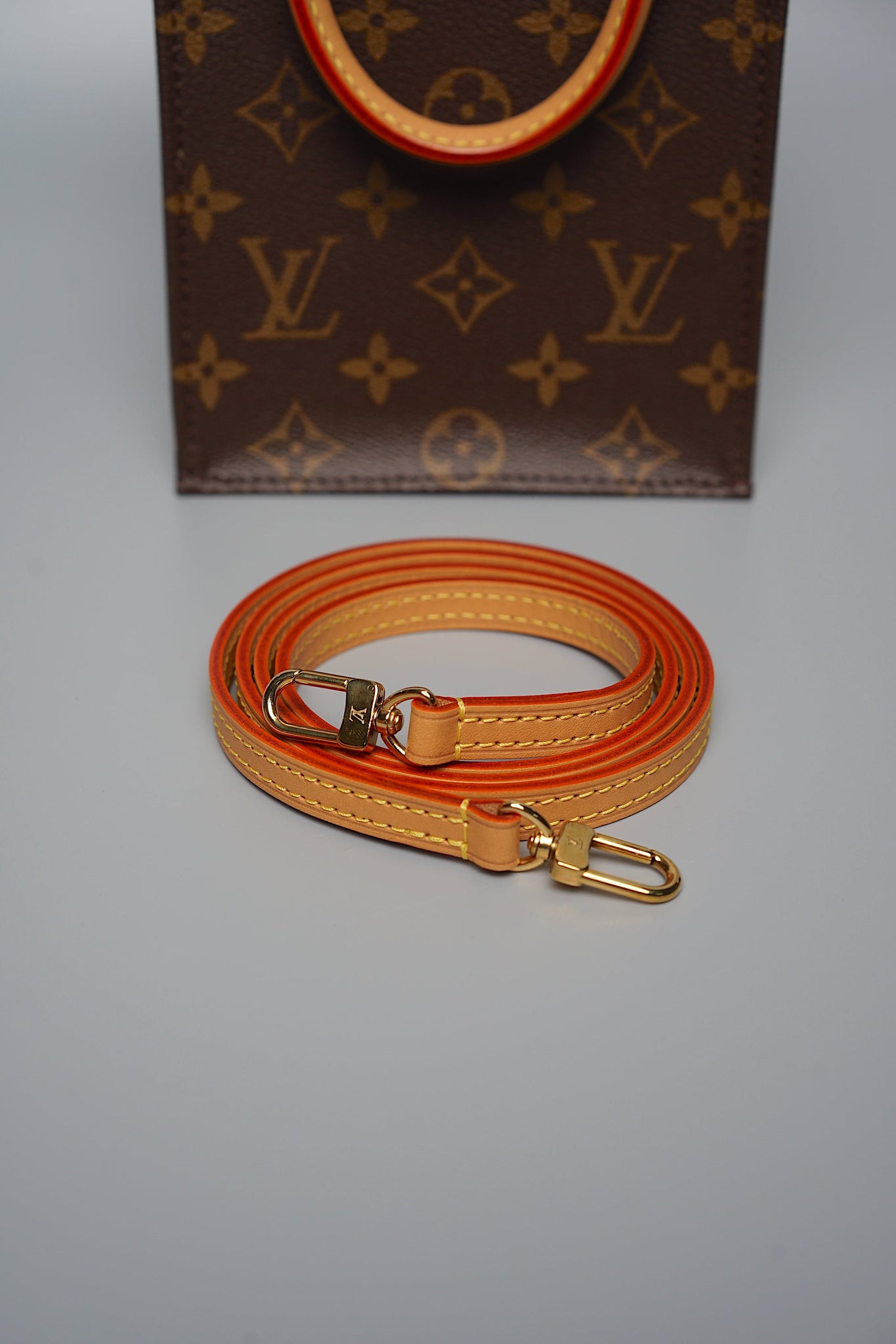 LV Petit Sac Plat