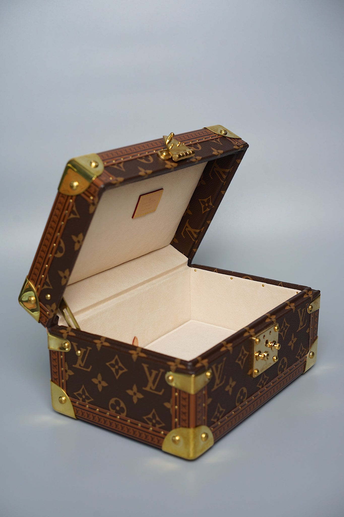 LV Coffret Tresor 24 in Beige (Brand New)