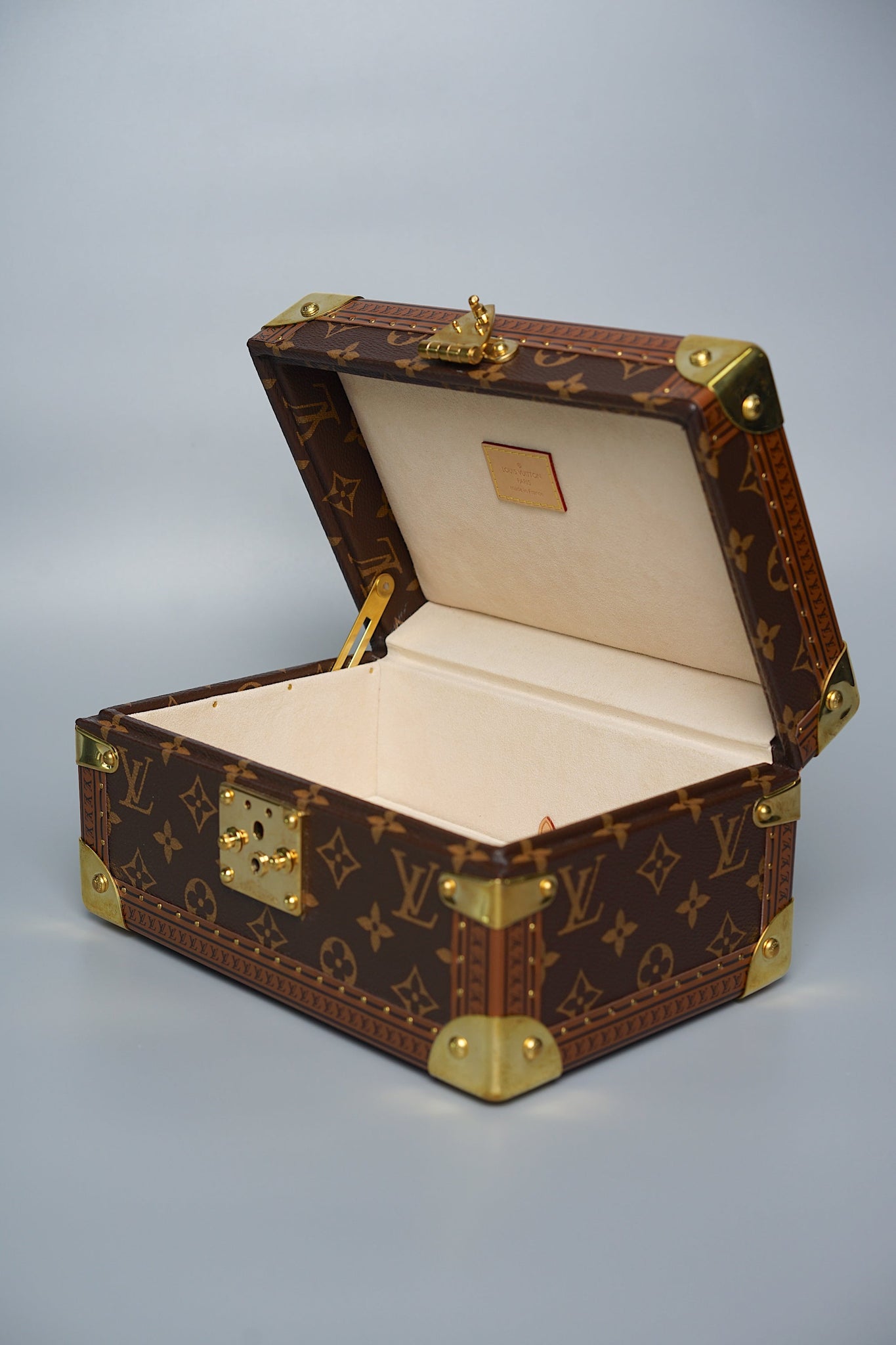 LV Coffret Tresor 24 in Beige (Brand New)