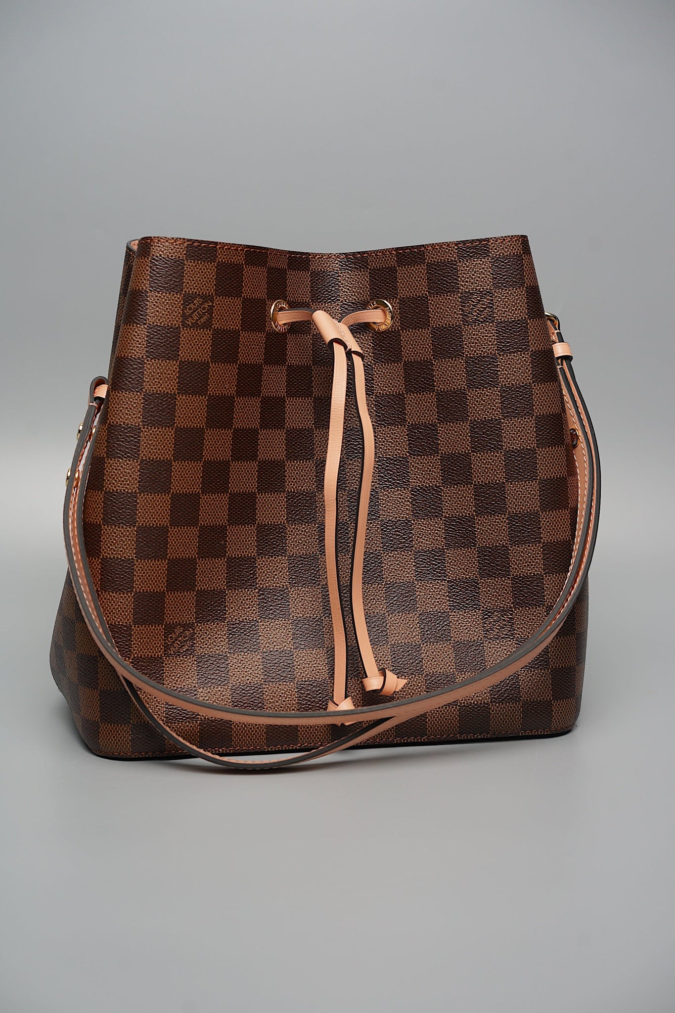 LV NeoNoe MM in Damier Monogram Canvas