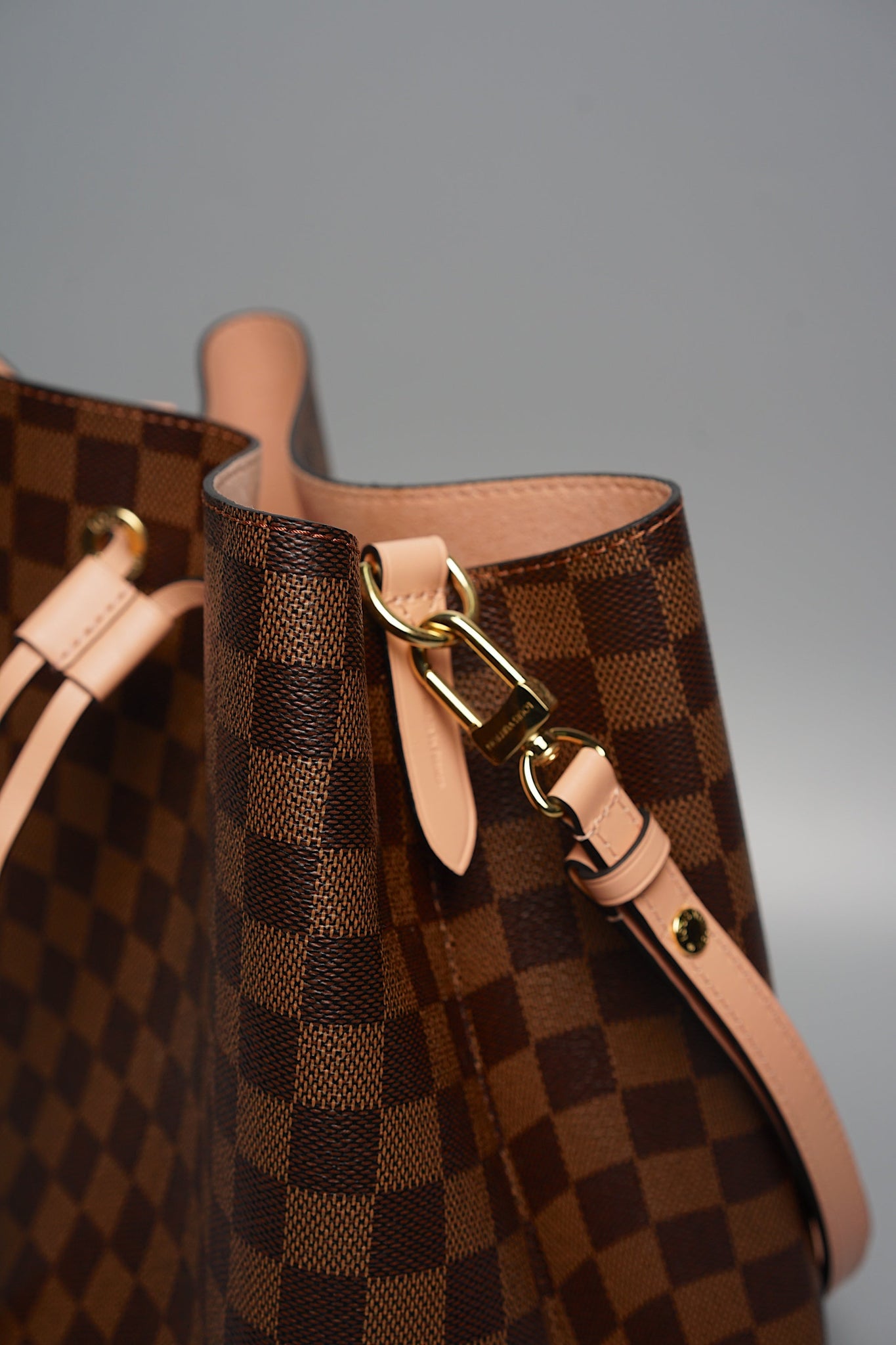 LV NeoNoe MM in Damier Monogram Canvas